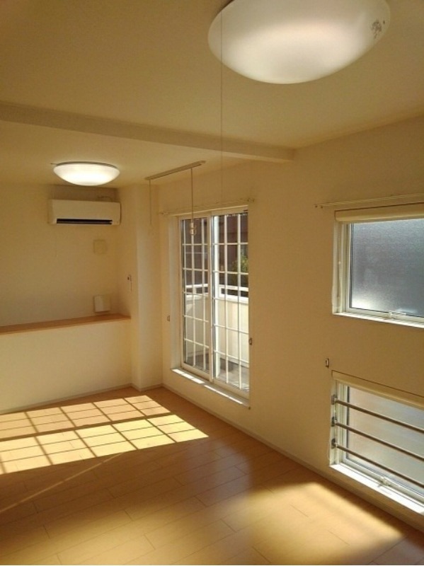 居室・リビング　図面と現状に相違がある場合には現状を優先