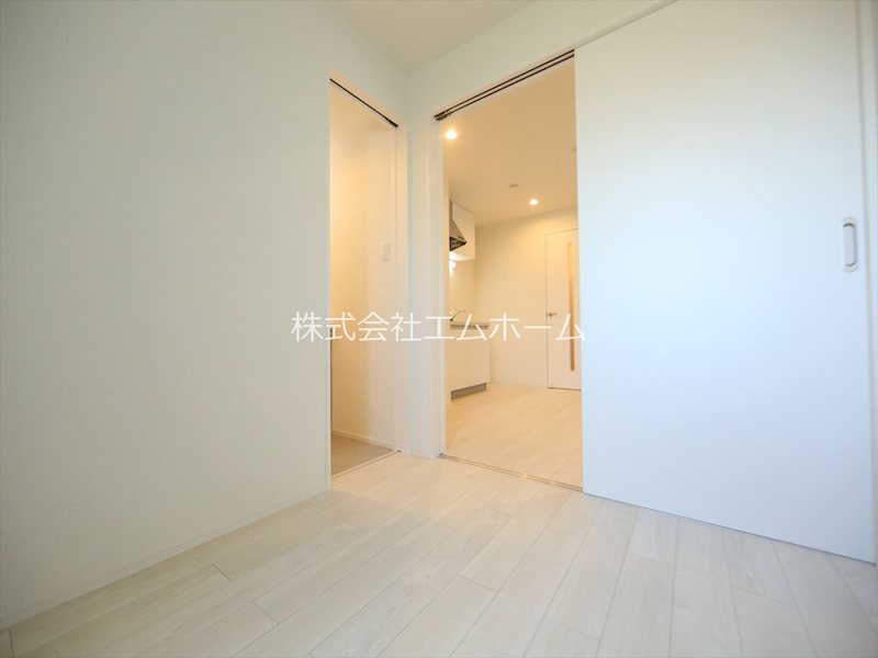 その他部屋・スペース　洋室3.4帖　エアコン完備　バルコニー