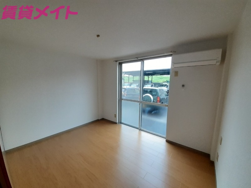 居室・リビング　同タイプ部屋写真です。