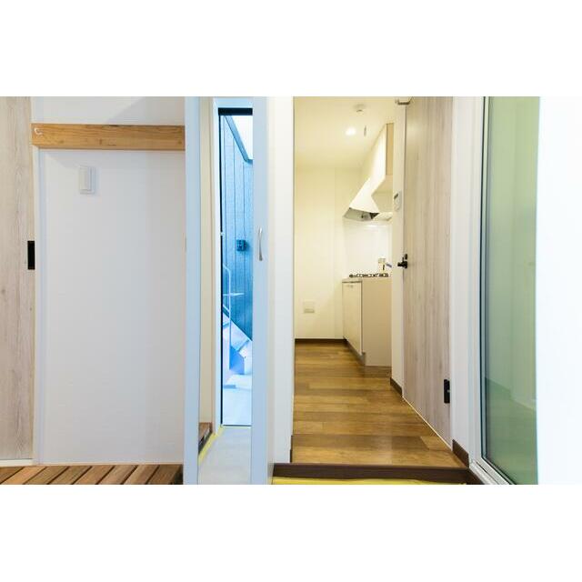 玄関　写真は参考写真となります。