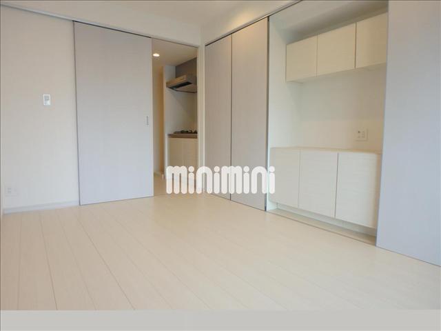 居室・リビング　収納付き居室。