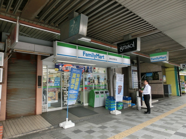 コンビニ　ファミリーマート 浜松伝馬町店（コンビニ）まで378m