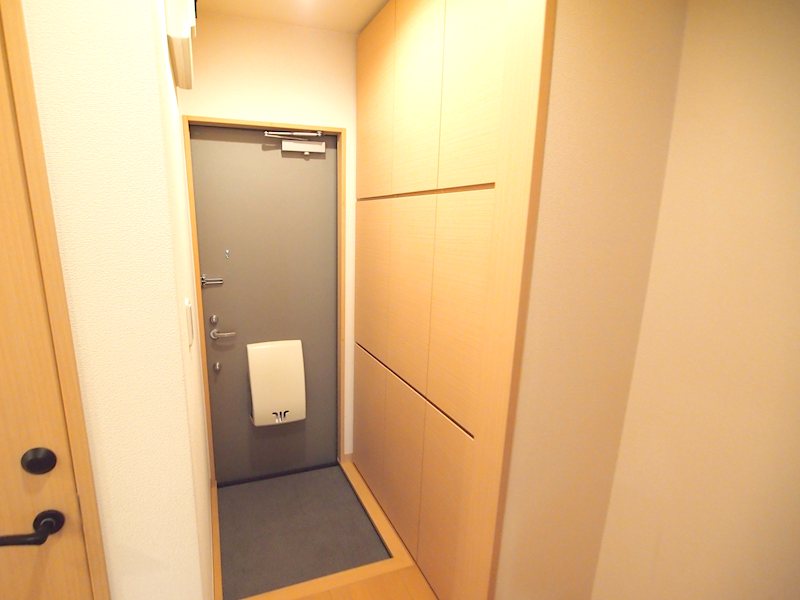 玄関　※参考写真