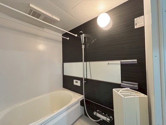 バス・シャワールーム　※別部屋の写真です