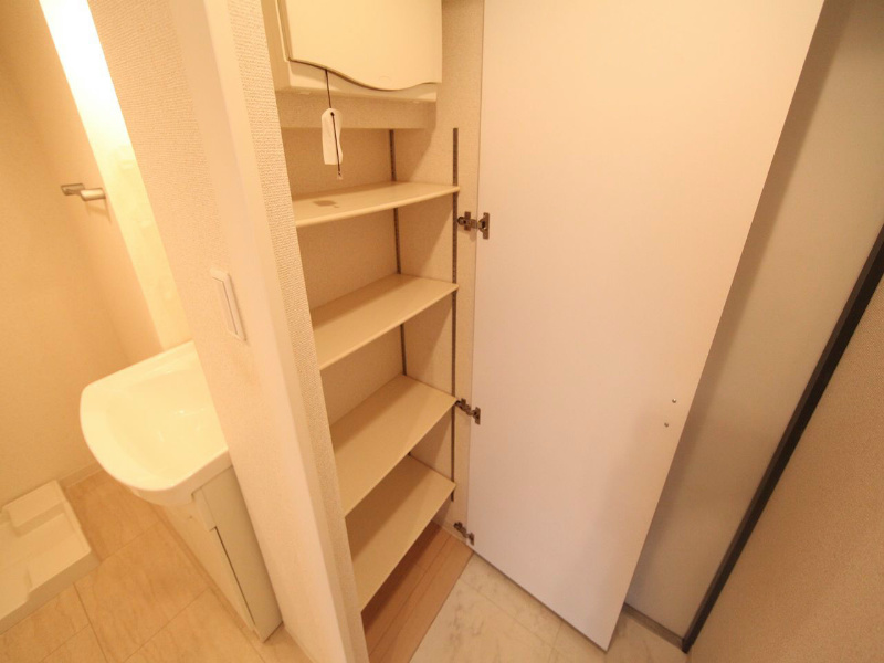 玄関　玄関　シューズボックス