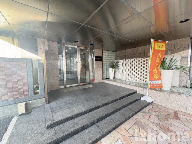 エントランス　建物の内部です