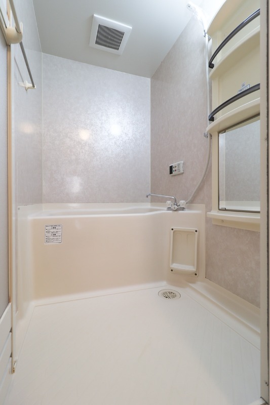 バス・シャワールーム　図面と現状に相違がある場合には現状を優先