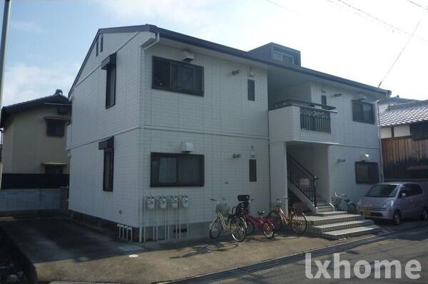 建物外観　落ち着いた雰囲気の外観です