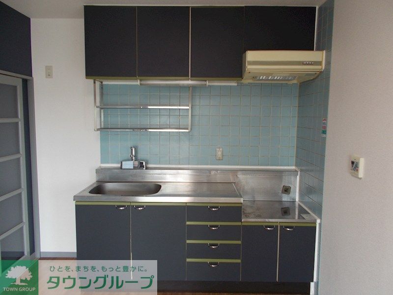 キッチン　他部屋の写真を使用してます