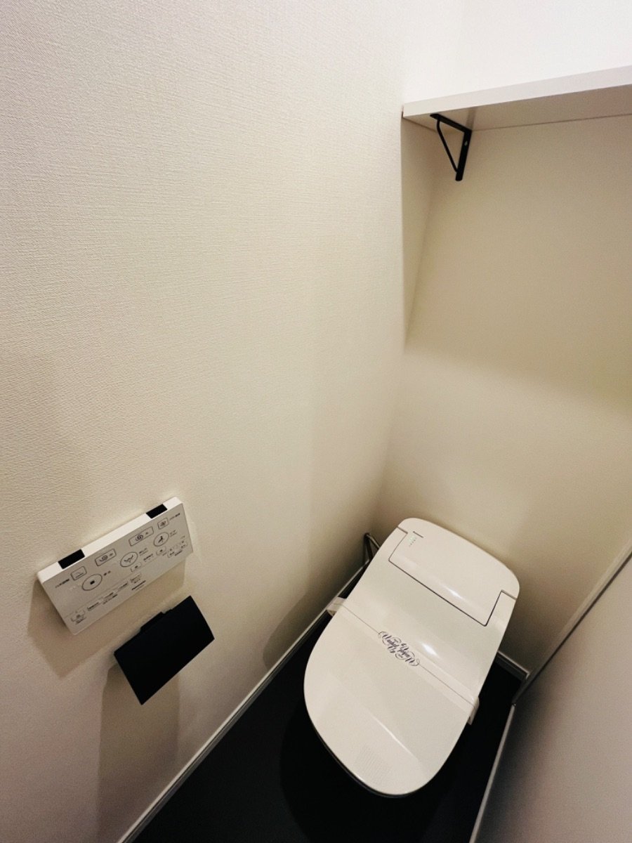 トイレ　※別部屋の参考写真です。