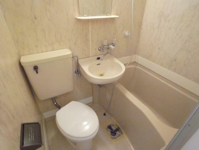 バス・シャワールーム　同タイプのお写真です