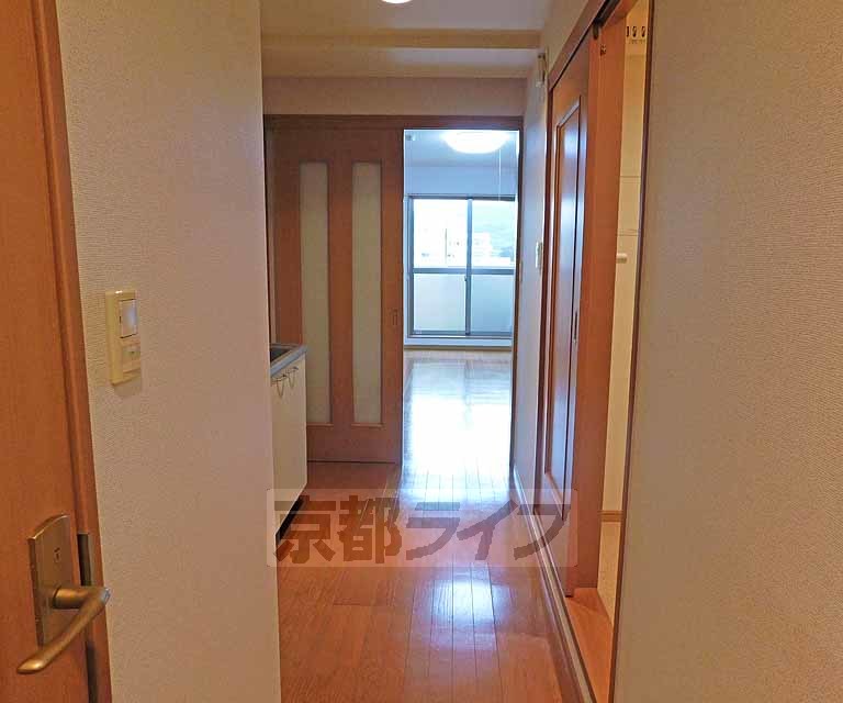 その他部屋・スペース　綺麗な廊下です