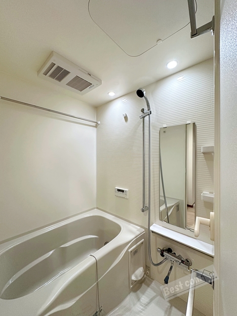 バス・シャワールーム　追い焚き付で寒い日も温まります♪