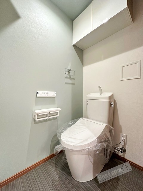 トイレ　温水洗浄便座付き♪