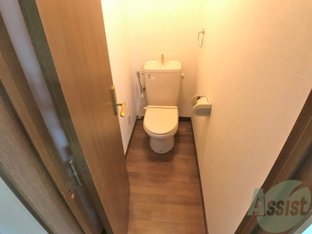 トイレ　トイレは清潔感があり安心して使用できそうです。