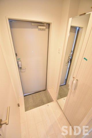 玄関　※同シリーズ参考画像