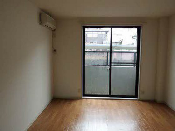 居室・リビング　※別部屋の写真です