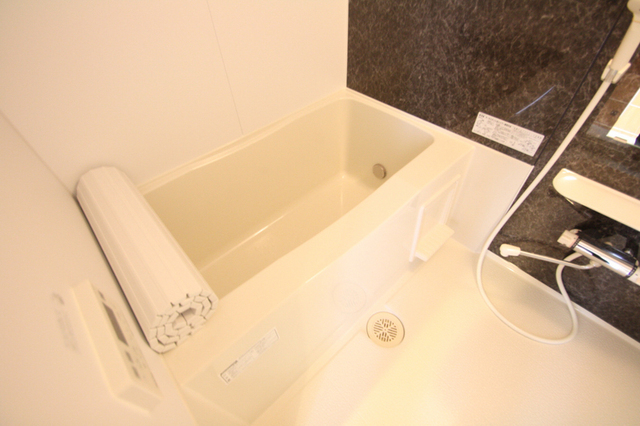 バス・シャワールーム　※別室の参考写真の為、現況優先です。