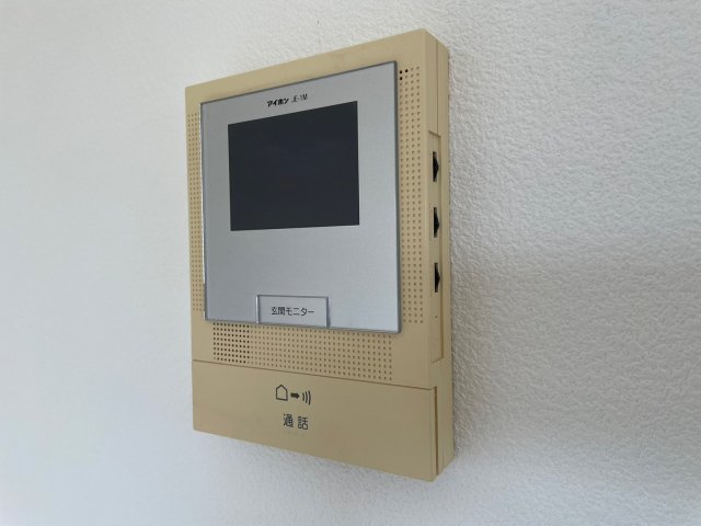 セキュリティ　同型タイプのお部屋（４０１号室）の写真となっております。