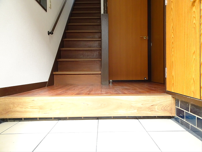 玄関　洗濯機置き場