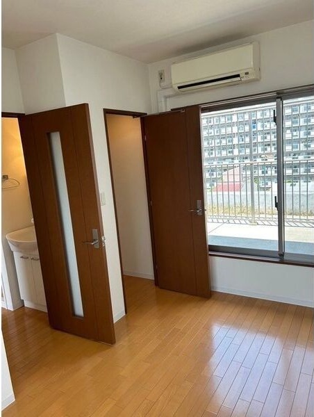 居室・リビング　同物件別部屋写真