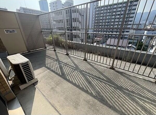 バルコニー　同物件別部屋写真