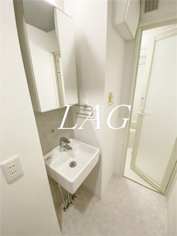 洗面設備　独立洗面台です。