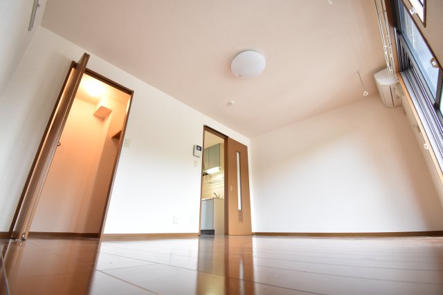 居室・リビング　リヴァージュねぎし