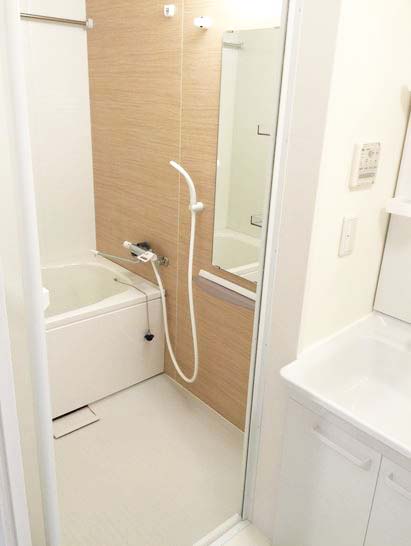 バス・シャワールーム　★浴室乾燥機付きバスルーム★