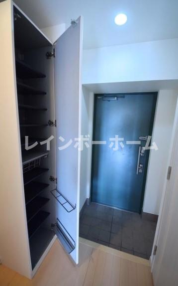 玄関　※別号室参考写真