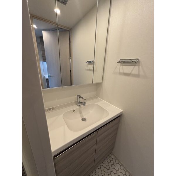 洗面設備　※別室の参考写真の為、現況優先です。