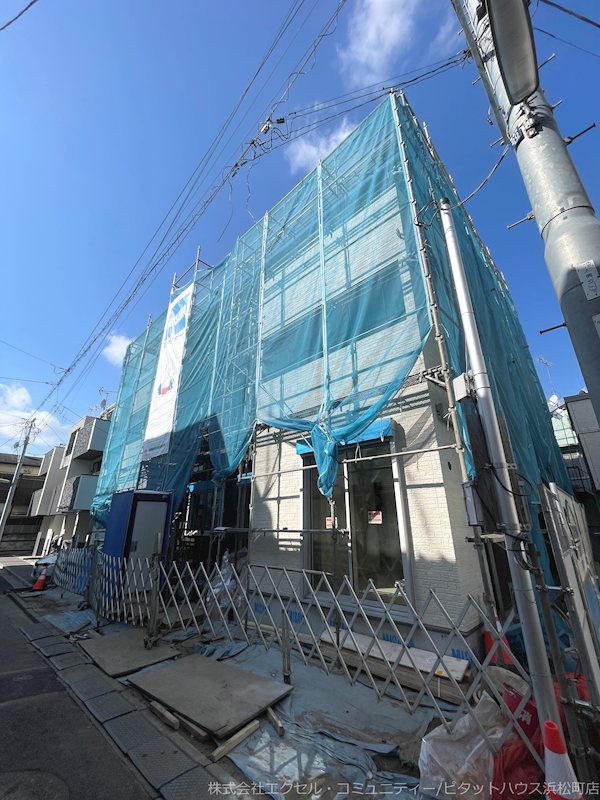 建物外観　※建築中の参考写真です。