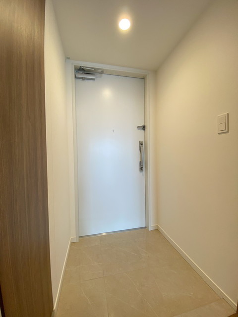 玄関　※写真は同タイプ住戸です。