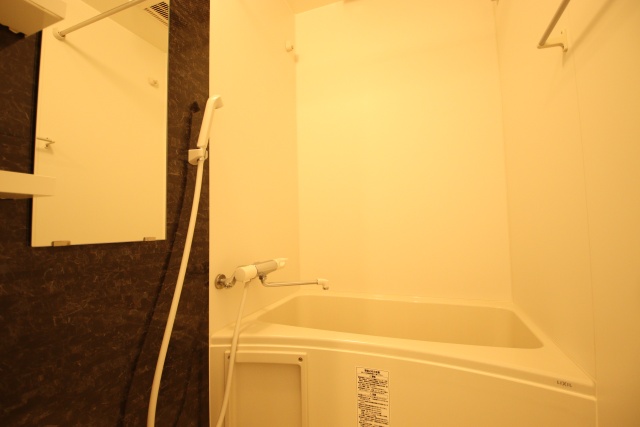 バス・シャワールーム　※別室の参考写真の為、現況優先です。