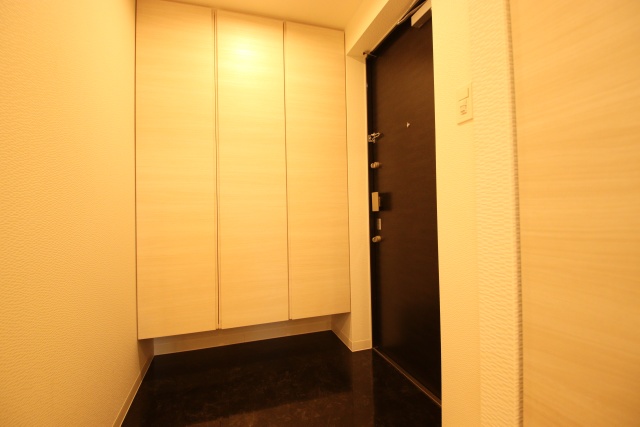 玄関　※別室の参考写真の為、現況優先です。