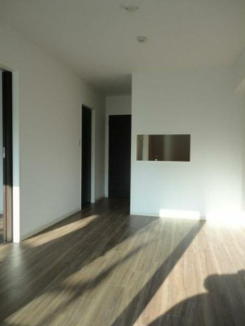 居室・リビング　※別部屋の参考写真です。