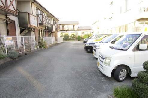 駐車場　駐車場に車を止められます