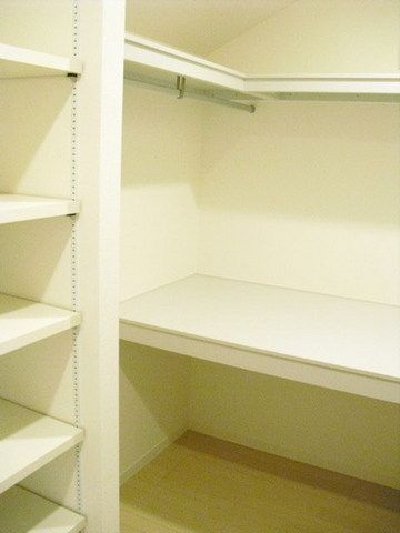 収納　広々ウォークインクローゼット☆