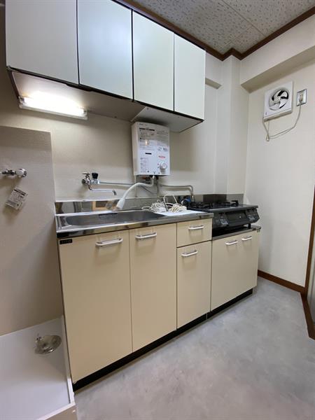 キッチン　※他の号室の写真となります（現況優先）