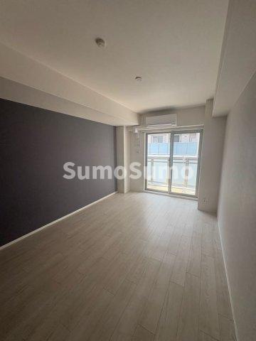 居室・リビング　こちらの居間で趣味の時間をお楽しみください