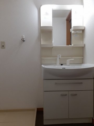 洗面設備　脱衣スペースもあります