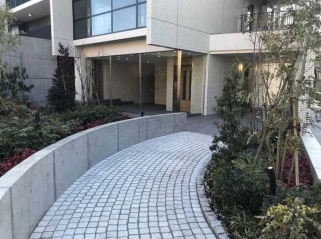 エントランス　ホワイトガーデン久我山