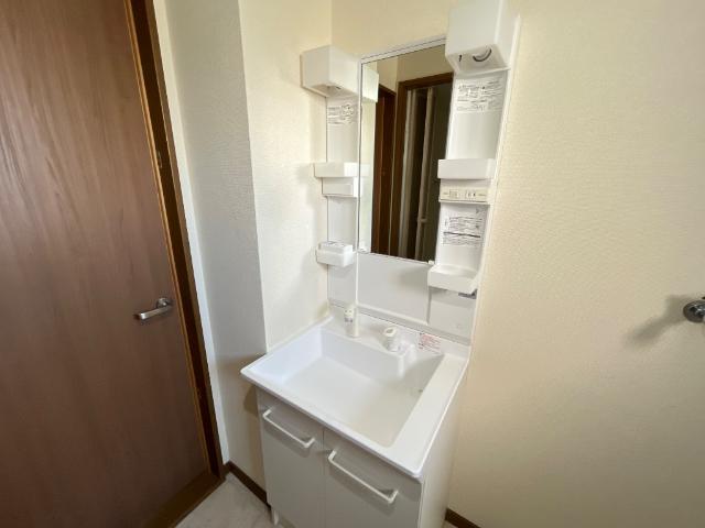 洗面設備　洗髪洗面化粧台