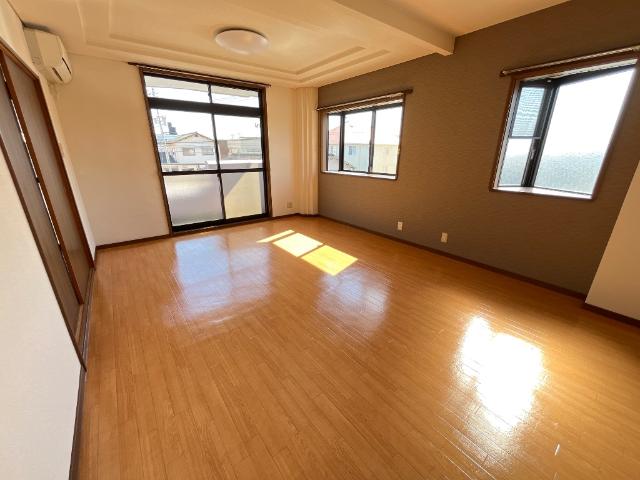 居室・リビング　リビング