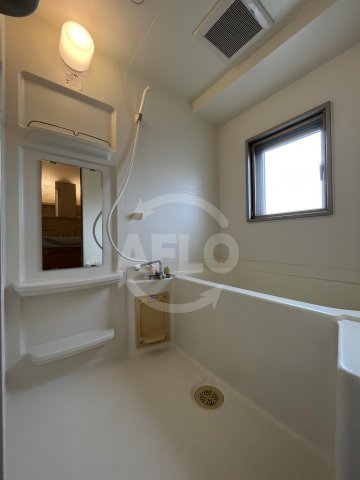 バス・シャワールーム　レジデンス本町　バスルーム