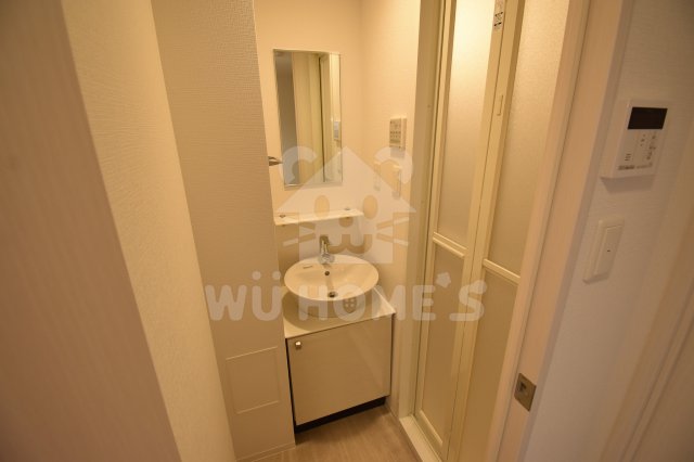 洗面設備　独立洗面台です