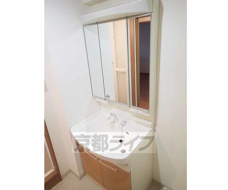 洗面設備　シャンプードレッサーです。