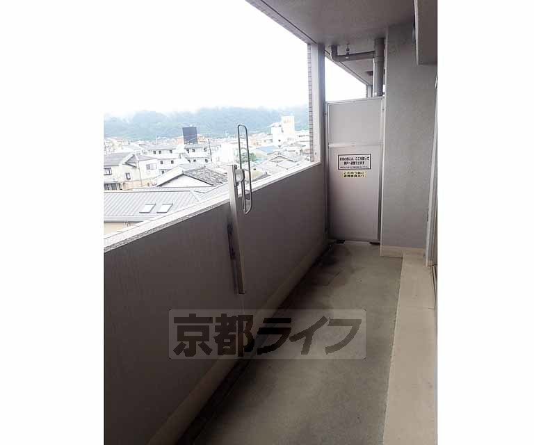 バルコニー　広めのバルコニーです。