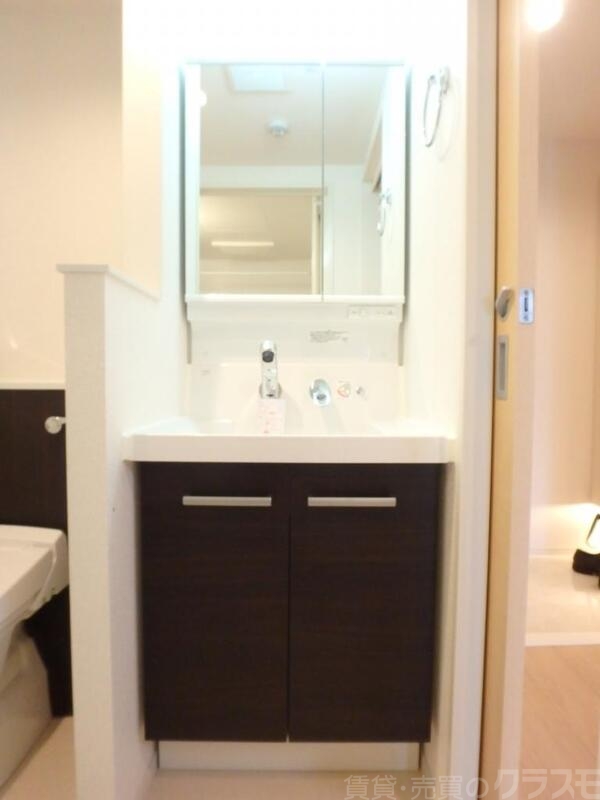 洗面設備　嬉しい洗髪洗面化粧台