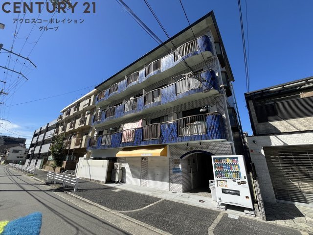 建物外観　外観タイル貼りのオシャレな外観です！